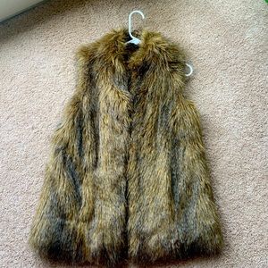 Womens Faux Fur Vest Size Med